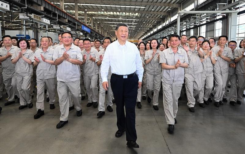 习近平在河南考察时强调：坚定信心推动高质量发展高效能治理 奋力谱写中原大地推进中国式现代化新篇章
